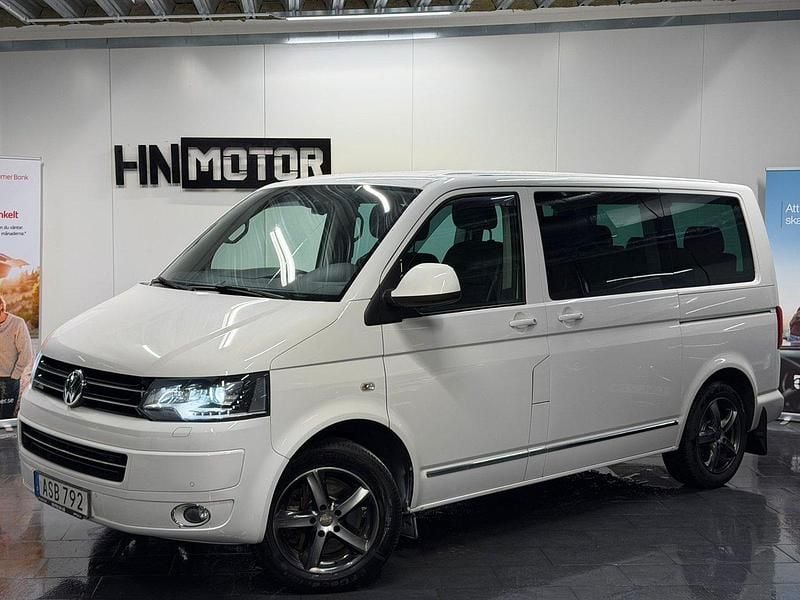 Vit Begagnad 2013 VW Multivan Highline Van | 234 900 kr (Marknadspris) - Bild 1/4