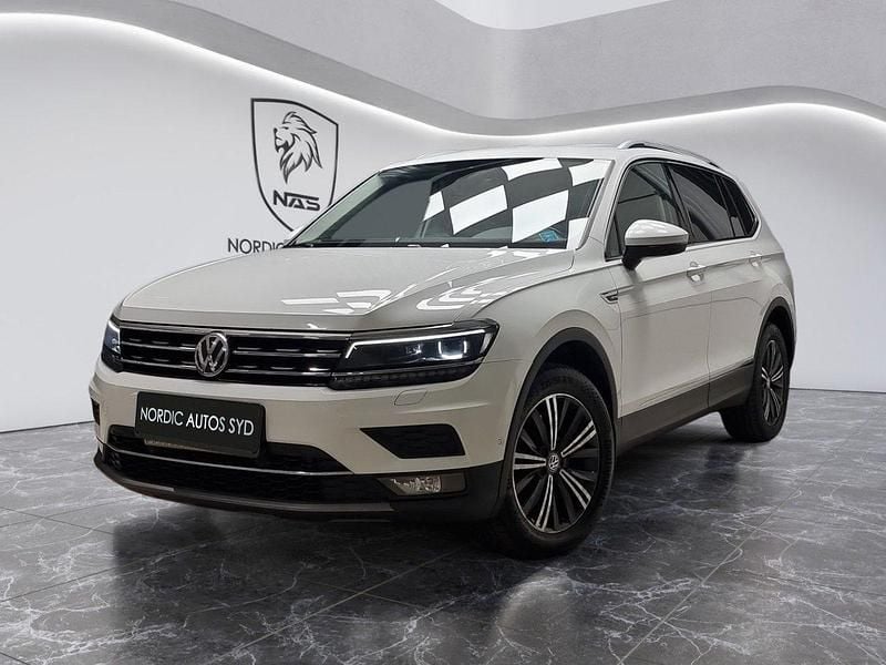 Vit Begagnad 2018 VW Tiguan Allspace GT SUV | 259 900 kr (Marknadspris) - Bild 1/4