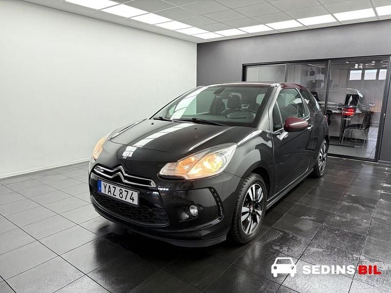 Svart Begagnad 2010 Citroën DS3 Halvkombi | 44 900 kr (Marknadspris) - Bild 1/4
