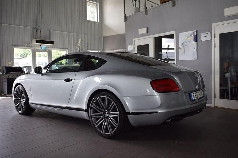 Begagnad Bentley Continental GT 626 HK (460 kW) 2013 Silver Sportkupé