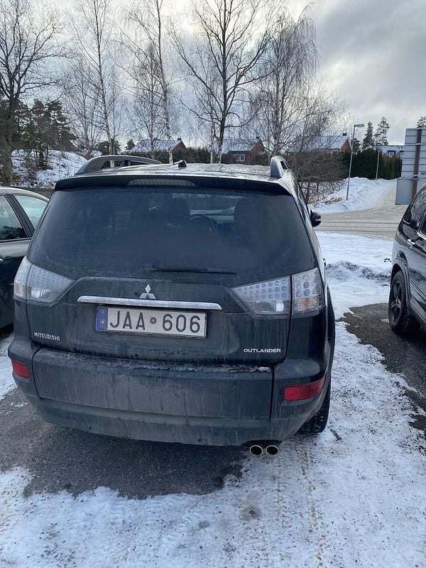 Begagnad Mitsubishi Outlander 156 HK (114 kW) 2012 SUV