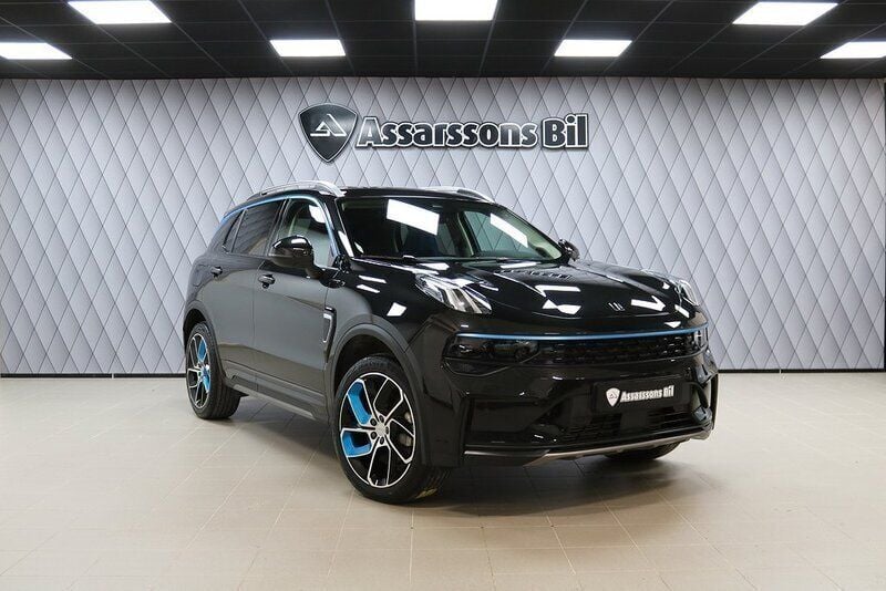 Svart Begagnad 2022 Lynk & Co 01 SUV | 289 900 kr (Marknadspris) - Bild 1/4