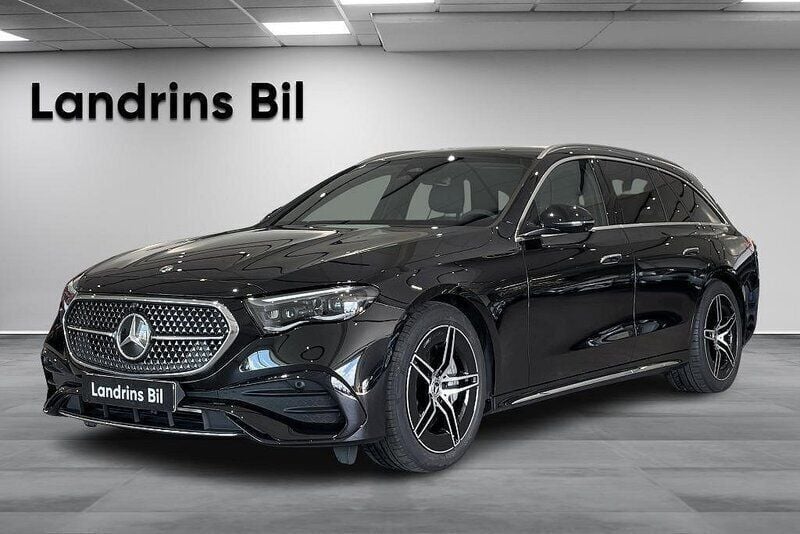 Svart (obsidiansvart metallic) Begagnad 2023 Mercedes E300 Premium Kombi | 649 000 kr (Superpris) - Bild 1/4