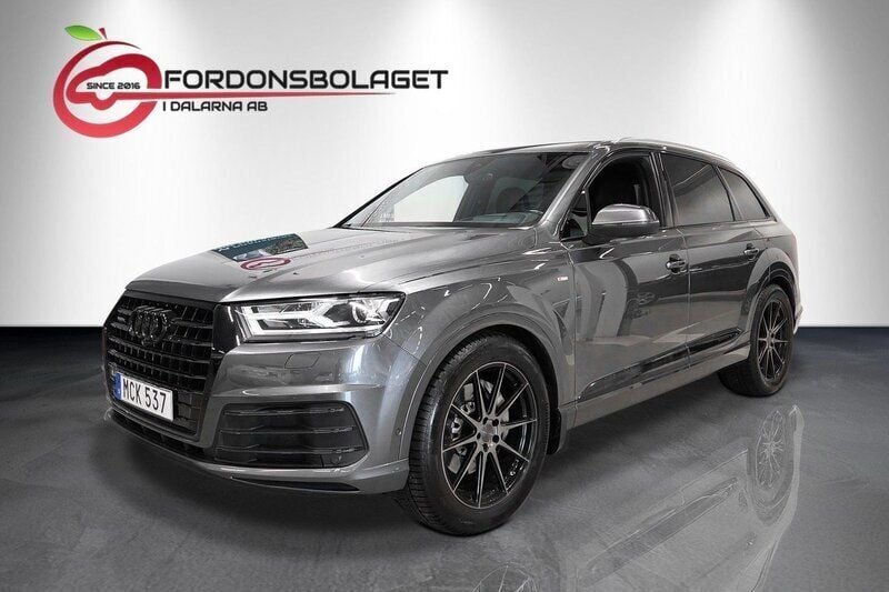 Grå Begagnad 2015 Audi Q7 S-Line SUV | 249 000 kr (Marknadspris) - Bild 1/4