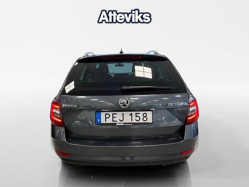 Begagnad Skoda Octavia 151 HK (111 kW) 2018 Grå Kombi