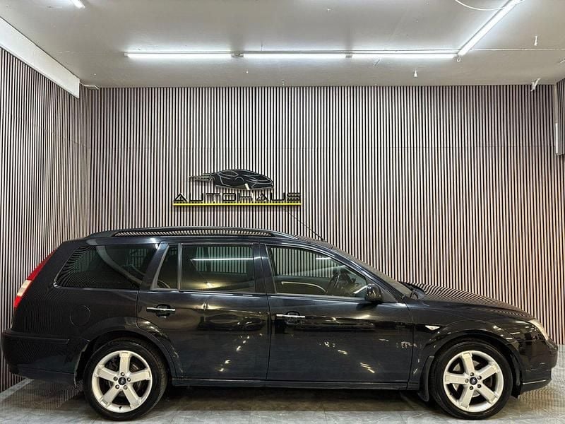 Begagnad Ford Mondeo Titanium X 155 HK (114 kW) 2006 Svart Kombi