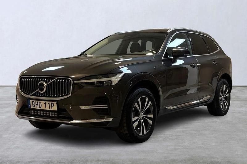 Grå Begagnad 2022 Volvo XC60 SUV | 329 900 kr (Marknadspris) - Bild 1/4