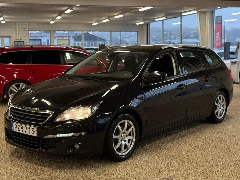 Begagnad Peugeot 308 SW Active 120 HK (88 kW) 2016 Svart Kombi