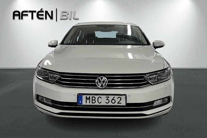 Begagnad VW Passat 150 HK (110 kW) 2015 Vit Kombi