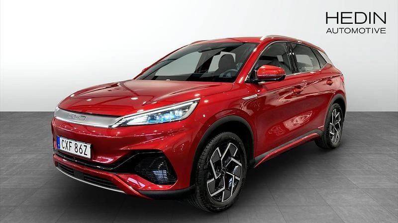 Röd (red) Begagnad 2023 BYD Atto 3 Comfort SUV | 289 900 kr (Marknadspris) - Bild 1/4