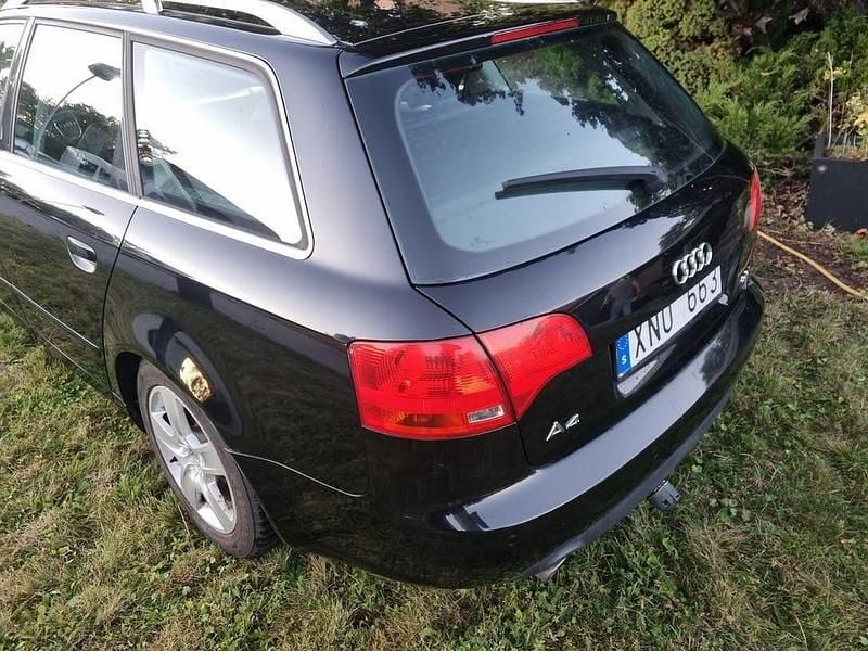 Brilliantsvart Begagnad 2006 Audi A4 Kombi | 35 000 kr (Bra pris) - Bild 1/4
