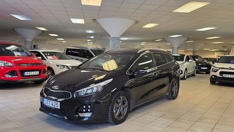 Svart Begagnad 2018 Kia Ceed Sportswagon GT-Line Kombi | 144 900 kr (Marknadspris) - Bild 1/4