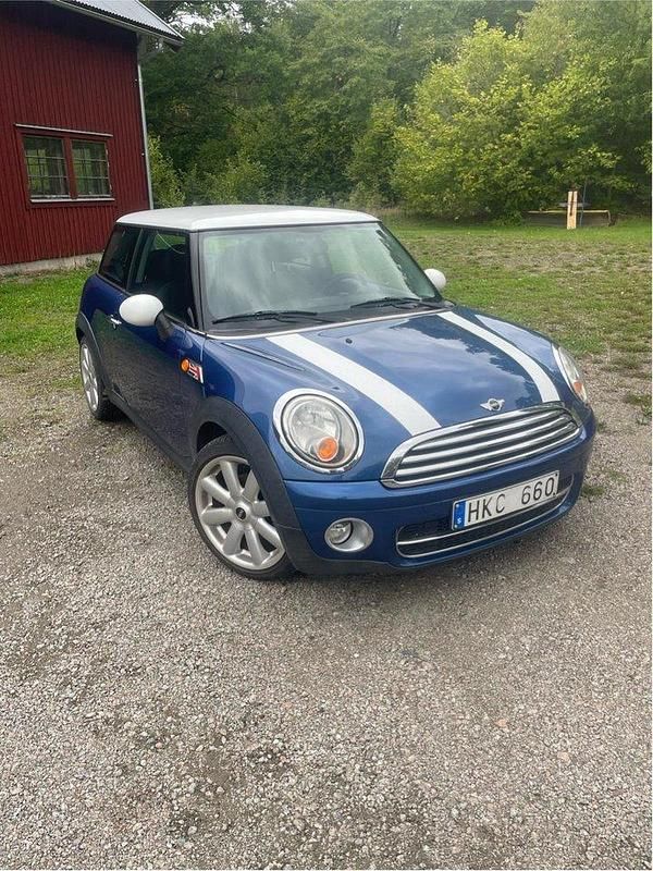Blå Begagnad 2008 Mini Cooper D Halvkombi | 60 000 kr (Dyr) - Bild 1/4