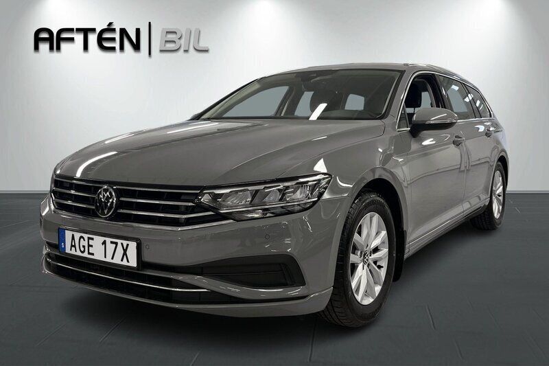 Grå Begagnad 2023 VW Passat Kombi | 319 800 kr (Marknadspris) - Bild 1/3