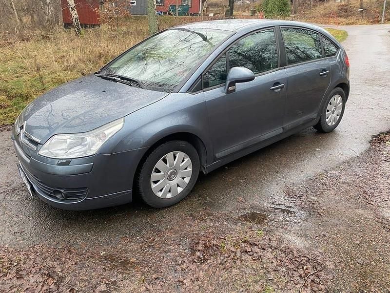 Begagnad 2006 Citroën C4 Halvkombi | 17 500 kr (Bra pris) - Bild 1/4