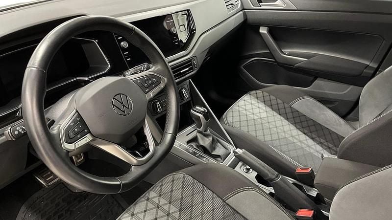Vit Begagnad 2023 VW Taigo SUV | 245 000 kr (Marknadspris) - Bild 1/2