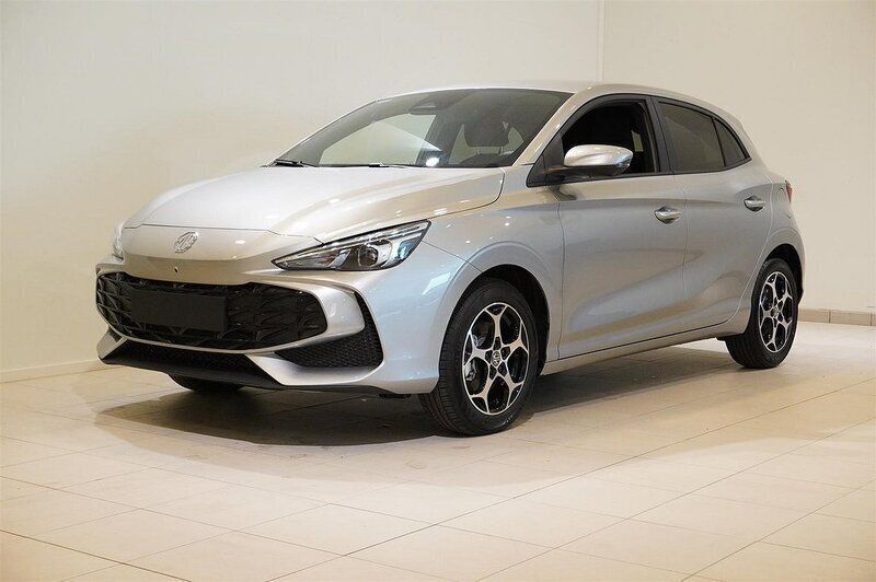 Grå/silver Ny 2024 MG MG3 Halvkombi | 292 490 kr (Lite dyr) - Bild 1/4