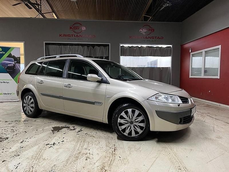 Ljusgrå Begagnad 2006 Renault Mégane GrandTour Kombi | 28 900 kr (Superpris) - Bild 1/4