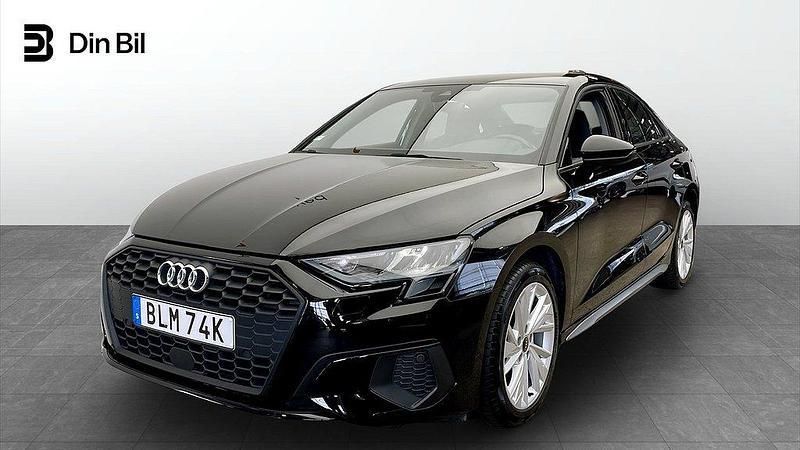 Svart (brilliantsvart) Begagnad 2022 Audi A3 Proline Sedan | 279 000 kr (Marknadspris) - Bild 1/4