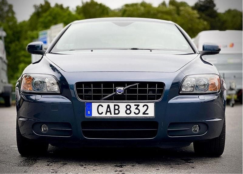 Blå Begagnad 2008 Volvo C70 Momentum Cab | 122 000 kr (Superpris) - Bild 1/4