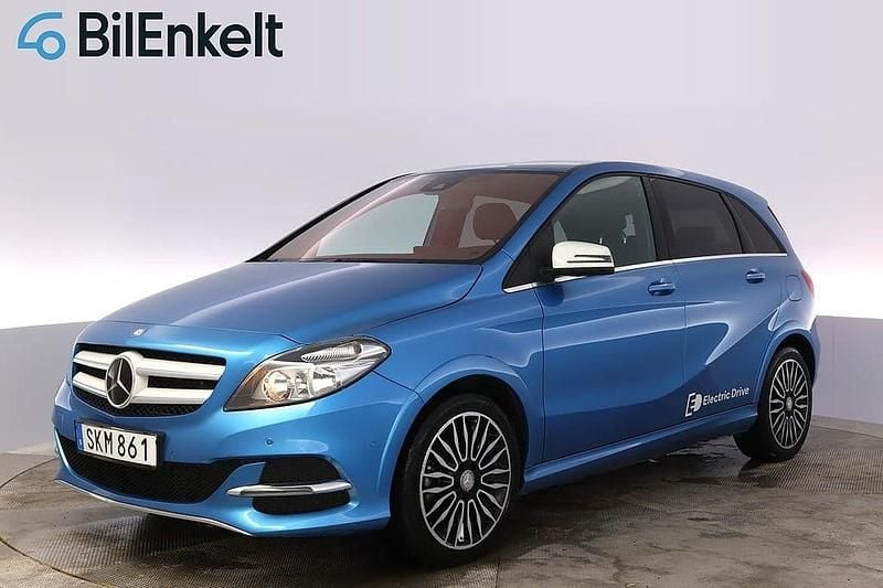 Begagnad Mercedes B250e 131 kW (179 HK) 2015 Blå Minibuss