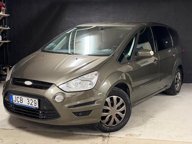 Begagnad Ford S-MAX Trend 145 HK (106 kW) 2010 Grå Minibuss