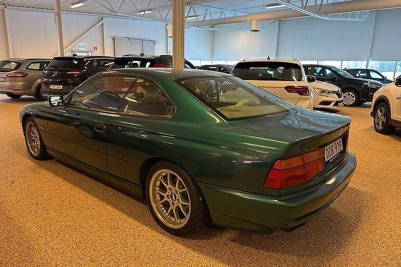 Begagnad BMW 850 301 HK (221 kW) 1990 Grön Sportkupé