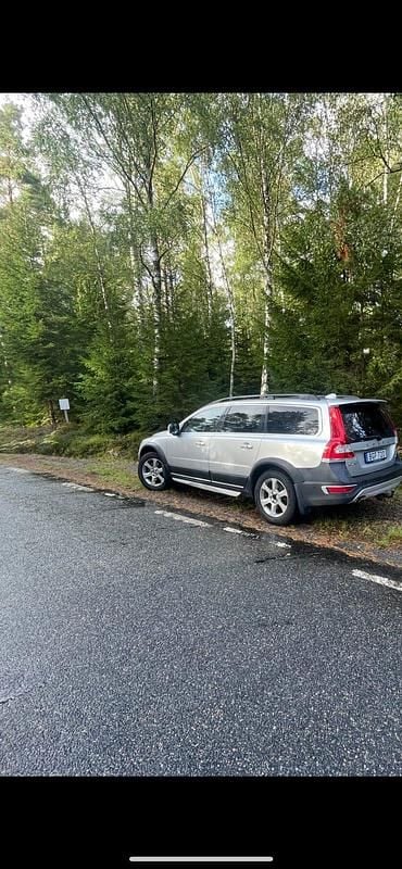 Silver metallic Begagnad 2014 Volvo XC70 Summum Kombi | 145 999 kr (Marknadspris) - Bild 1/4