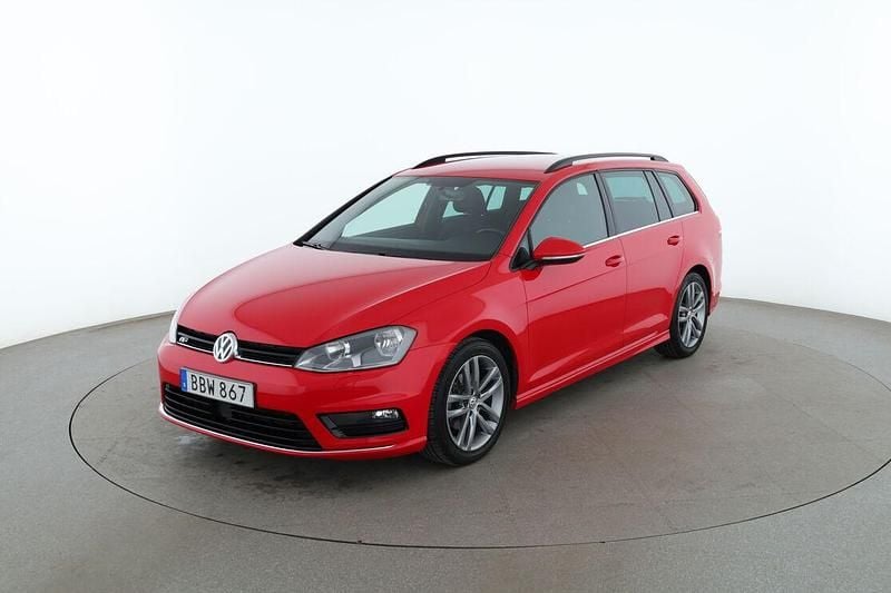 Röd Begagnad 2014 VW Golf VII R-line Kombi | 161 000 kr (Marknadspris) - Bild 1/3