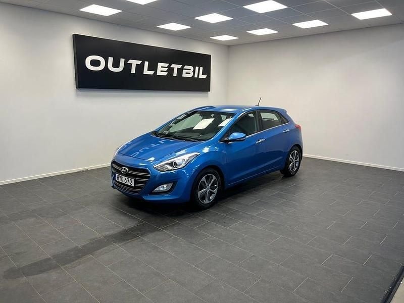 Begagnad Hyundai i30 Premium 136 HK (100 kW) 2015 Blå Halvkombi