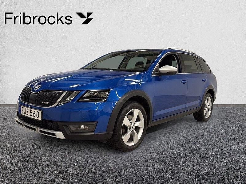 Blå Begagnad 2018 Skoda Octavia Scout Kombi | 224 800 kr (Marknadspris) - Bild 1/4
