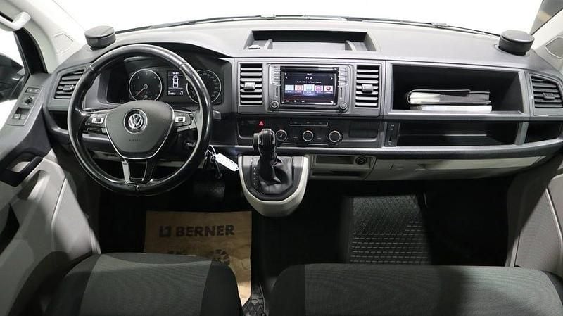 Begagnad VW T6 150 HK (110 kW) 2017 Deep black pärleffekt Van