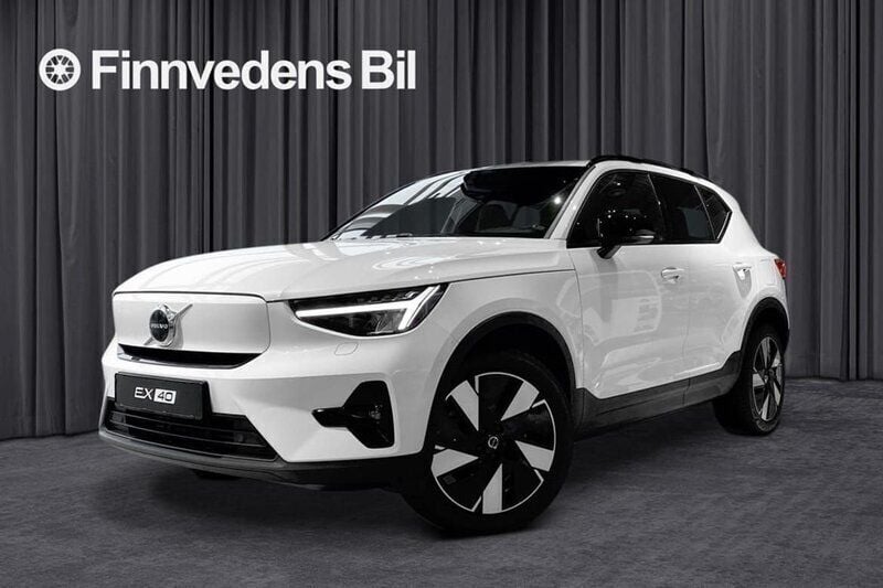 Vit Ny 2024 Volvo XC40 Plus SUV | 559 900 kr (Lite dyr) - Bild 1/4