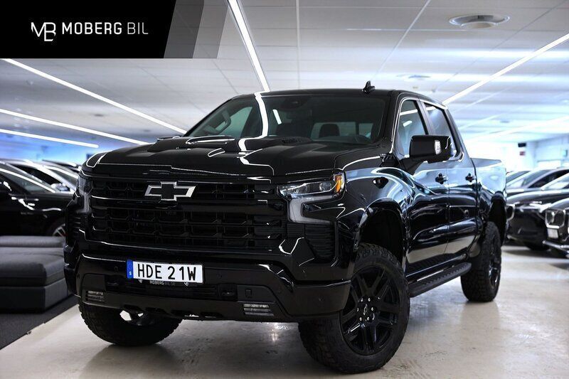 Svart Ny 2025 Chevrolet Silverado Van | 1 119 000 kr - Bild 1/3