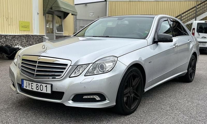 Silver Begagnad 2010 Mercedes E250 Avantgarde Sedan | 120 000 kr (Marknadspris) - Bild 1/4