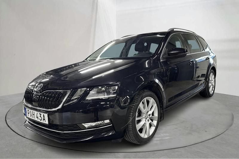 Svart Begagnad 2020 Skoda Octavia G-TEC Kombi | 135 000 kr (Bra pris) - Bild 1/4