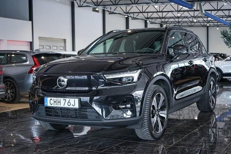 Begagnad Volvo XC40 Plus 169 kW (231 HK) 2022 Svart SUV
