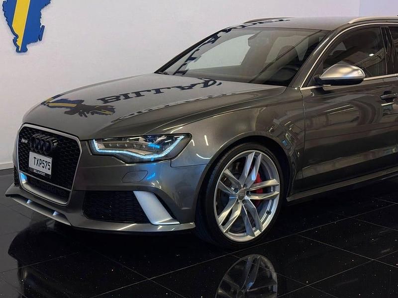 Begagnad Audi RS6 561 HK (412 kW) 2014 Grå Kombi