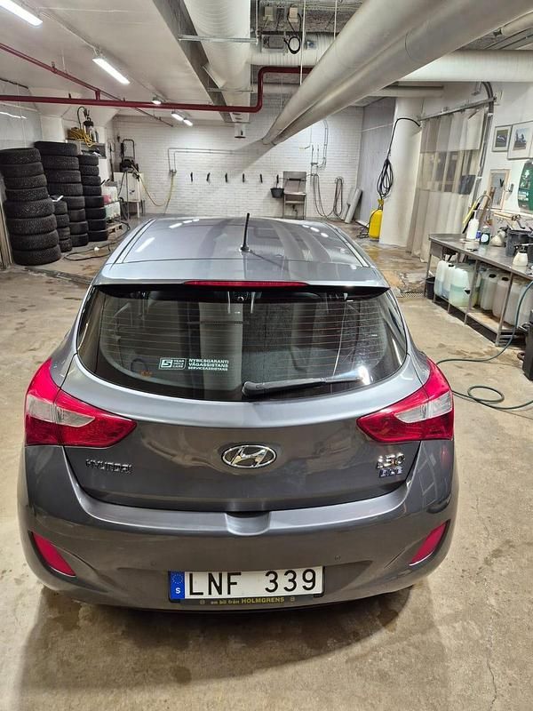 Begagnad Hyundai i30 110 HK (80 kW) 2014