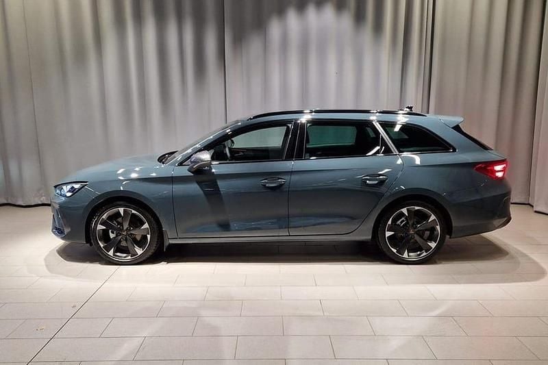 Ny Cupra Leon 151 HK (111 kW) 2025 Blå