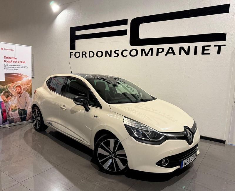 Vit Begagnad 2016 Renault Clio IV Halvkombi | 109 900 kr (Lite dyr) - Bild 1/4