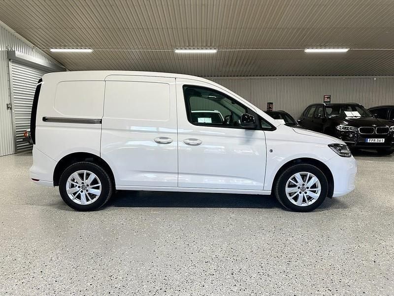 Begagnad VW Caddy 122 HK (89 kW) 2021 Vit Minibuss
