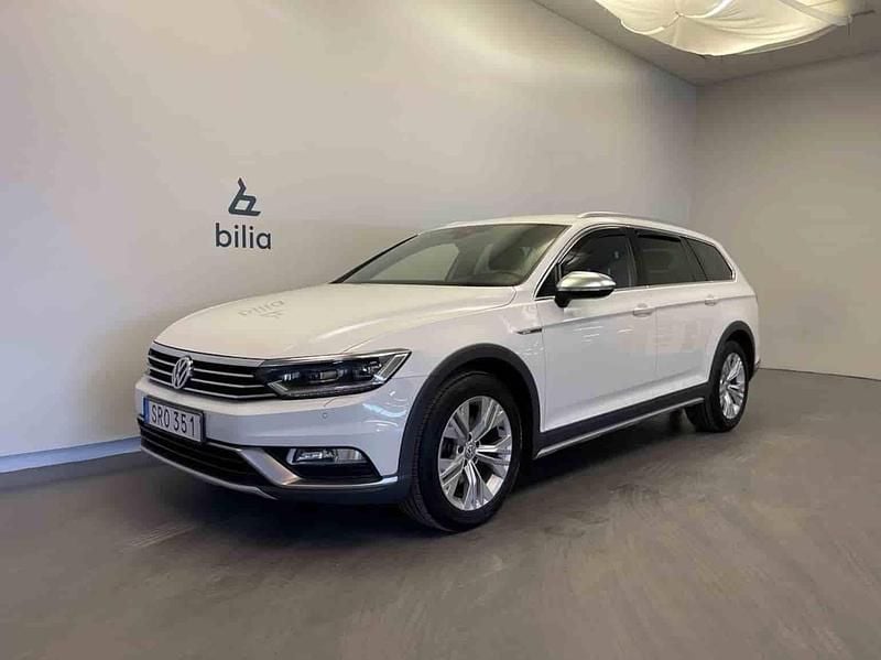 Begagnad VW Passat Alltrack 2019 Vit Kombi