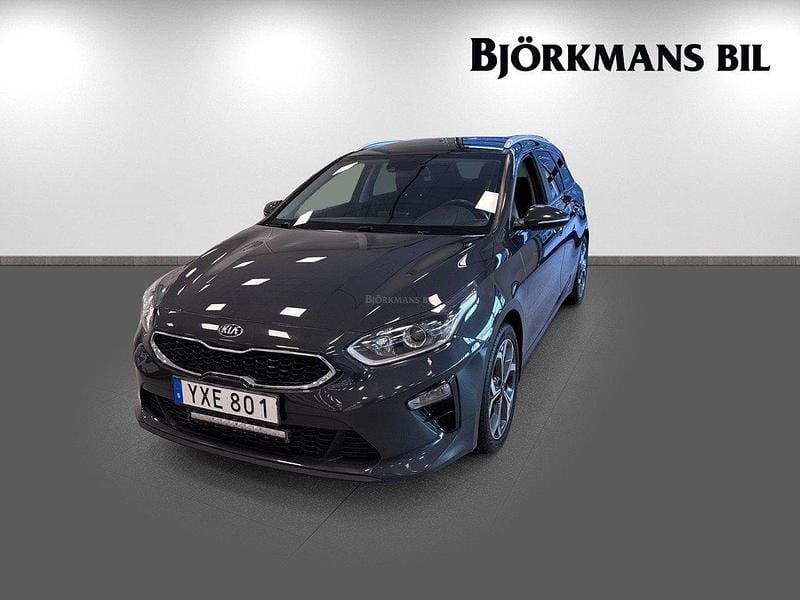 Grå Begagnad 2018 Kia Ceed Sportswagon Kombi | 149 900 kr (Marknadspris) - Bild 1/4