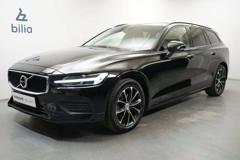 Svart Begagnad 2020 Volvo V60 Momentum Kombi | 269 900 kr (Marknadspris) - Bild 1/3
