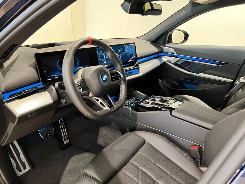 Begagnad BMW i5 Efficient Dynamics 442 kW (601 HK) 2023 Okänd Sedan