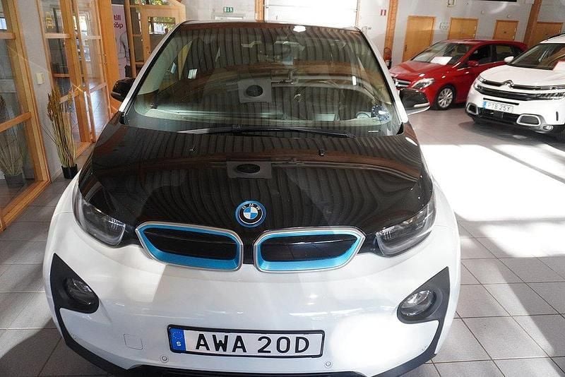 Flerfärgad Begagnad 2016 BMW i3 Halvkombi | 99 000 kr (Marknadspris) - Bild 1/4