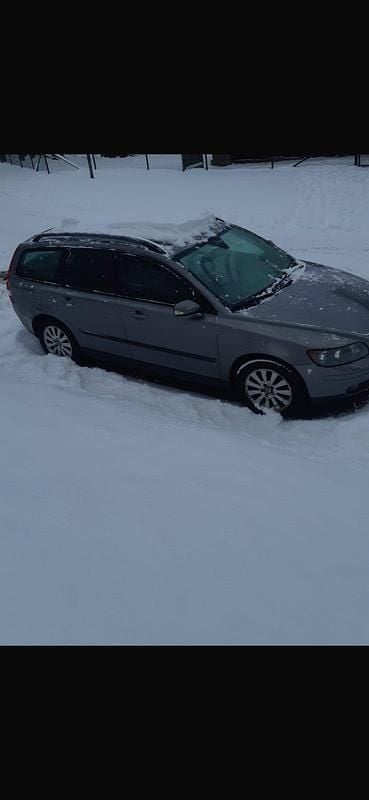 Begagnad 2004 Volvo V50 Kombi | 27 000 kr (Marknadspris) - Bild 1/4