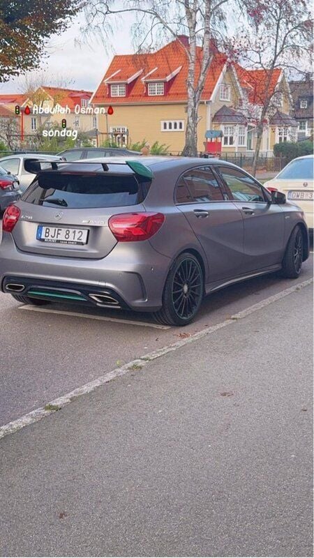 Grå Begagnad 2016 Mercedes A250 AMG Halvkombi | 216 000 kr (Bra pris) - Bild 1/4