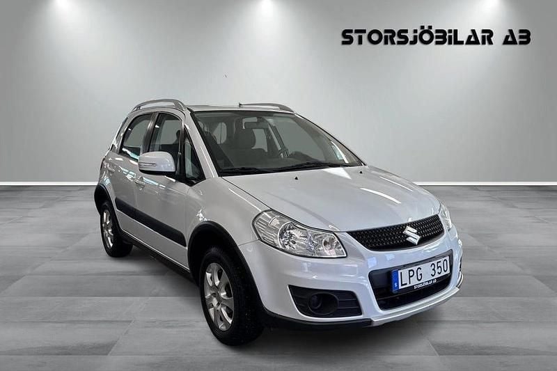 Begagnad Suzuki SX4 120 HK (88 kW) 2013 Vit Kombi